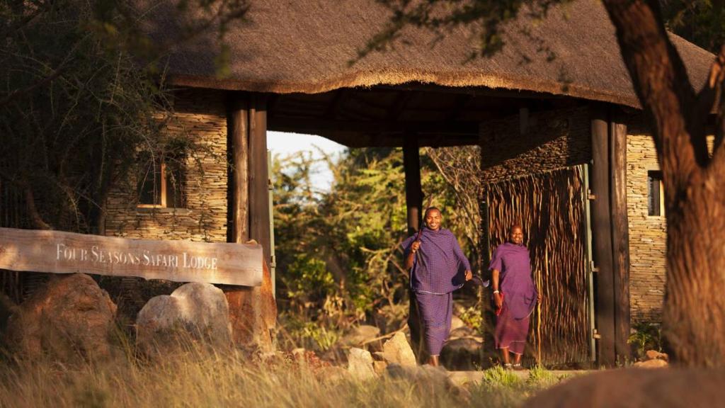Gasten van Four Seasons Safari Lodge Serengeti