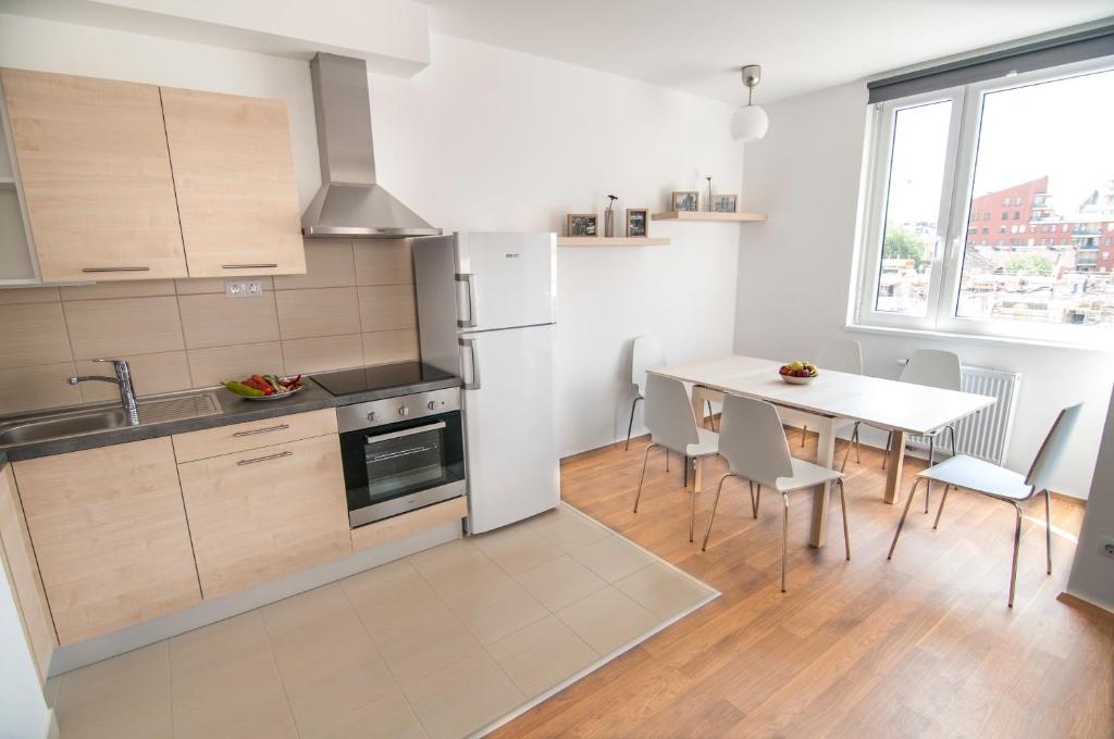 Kuchyňa alebo kuchynka v ubytovaní Corvin Center Suites