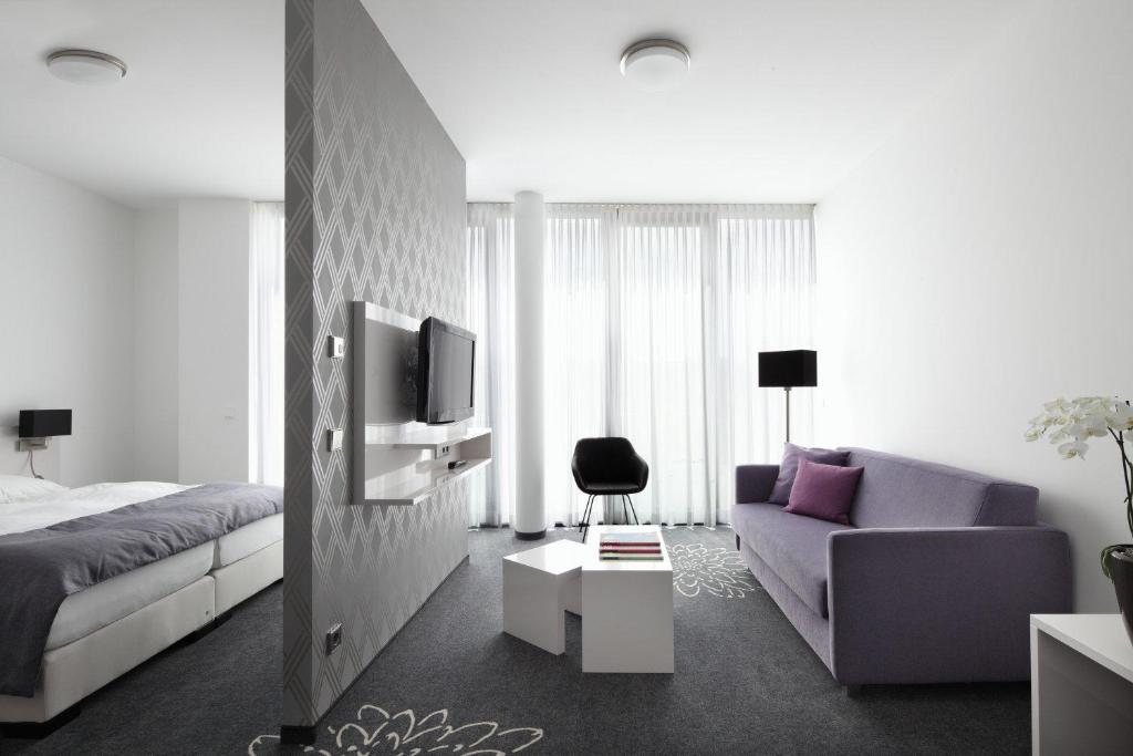 TV a/nebo společenská místnost v ubytování Hotel Otterbach