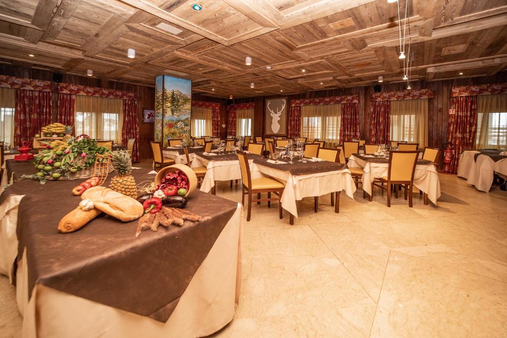 Restaurace v ubytování Hotel Gran Baita
