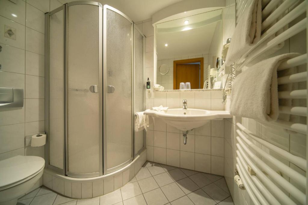 Koupelna v ubytování Aktiv Hotel Schweiger