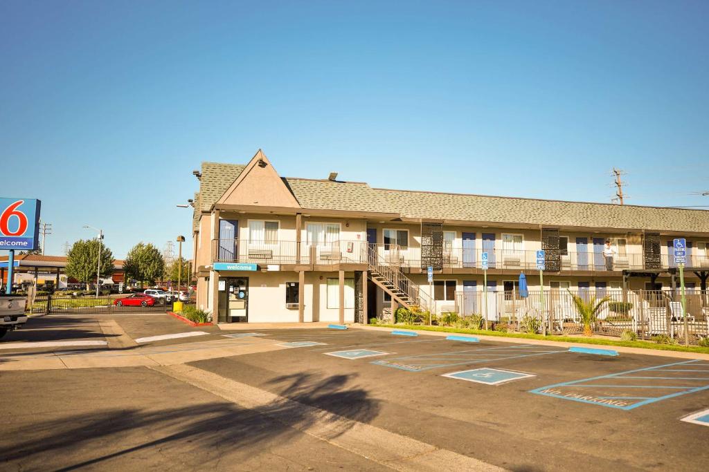 Photo de la galerie de l'établissement Motel 6-Sacramento, CA - Central, à Sacramento