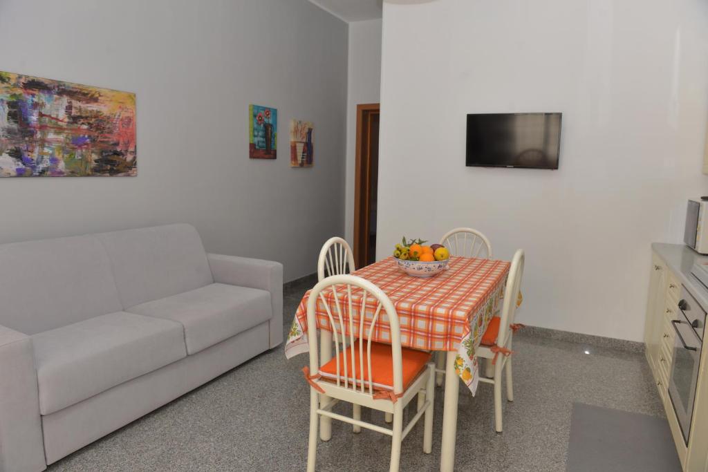 Posedenie v ubytovaní Casa Liolà