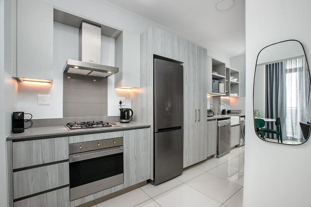 The Median Serviced Apartment Collection - One-Bedroom Apartment