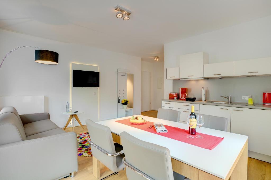Elisabeth Hotel garni - Appartement 1 Chambre Avec Canapé-Lit