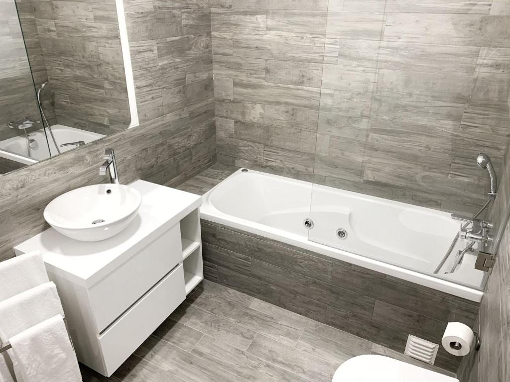 DIANA BEACH HOUSE - 19