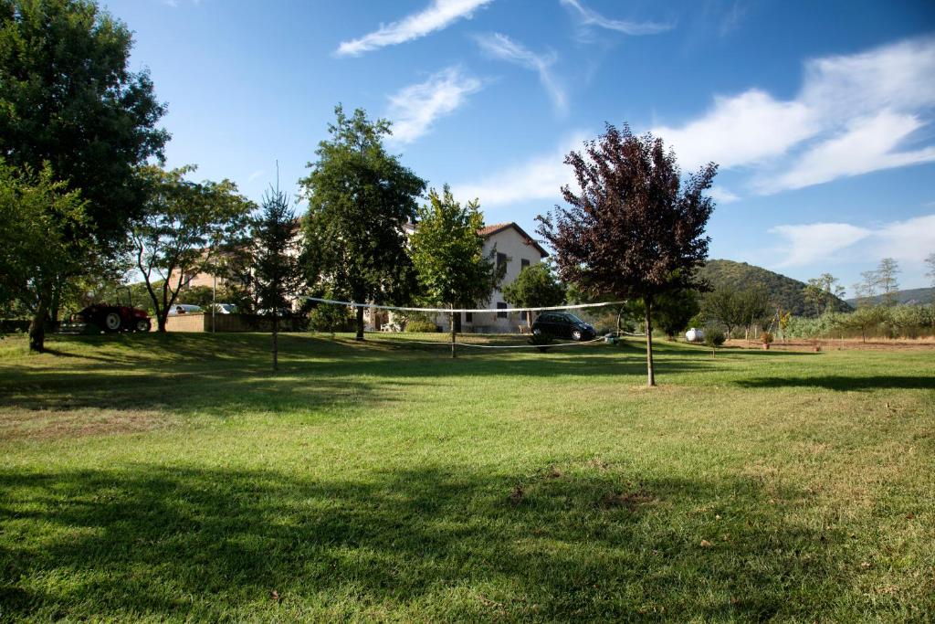 A garden outside Masseria Le Zavattole