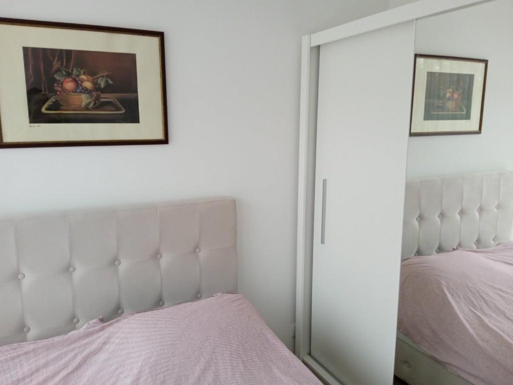 Postel nebo postele na pokoji v ubytování FAMILY LUX app