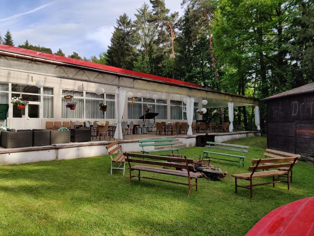 Zahrada ubytování Ośrodek leśny Rajsko w Zapuście