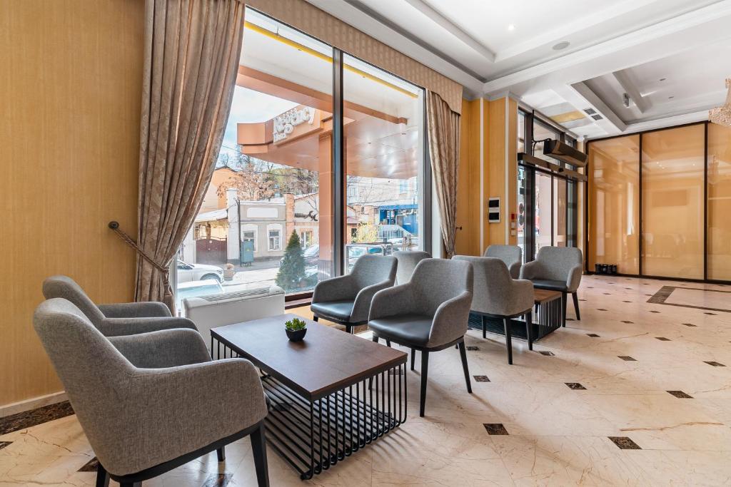 Posezení v ubytování Regency Hotel