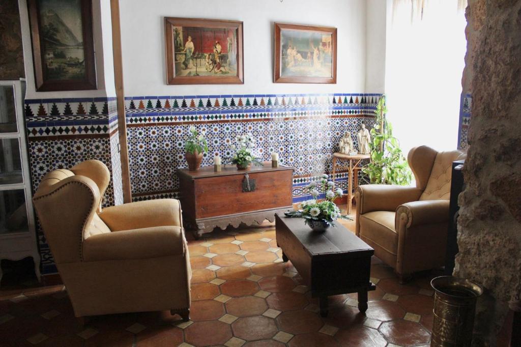 A seating area at La Casa De Maria