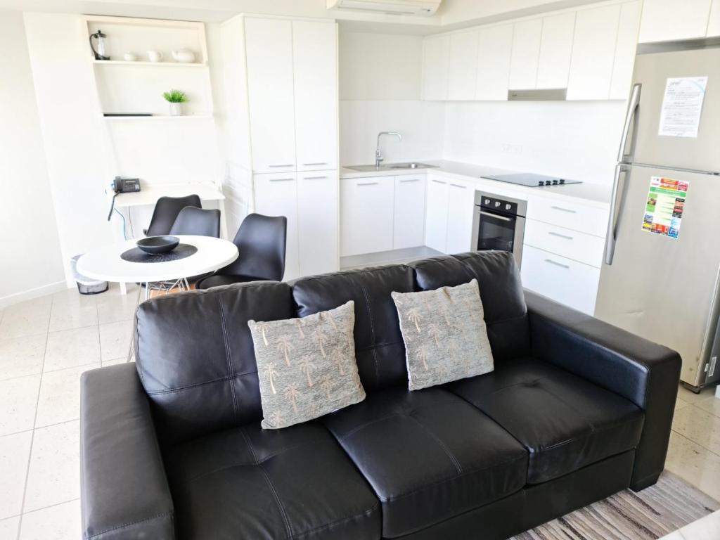 Kuchyň nebo kuchyňský kout v ubytování Oshen Holiday Apartments Yeppoon