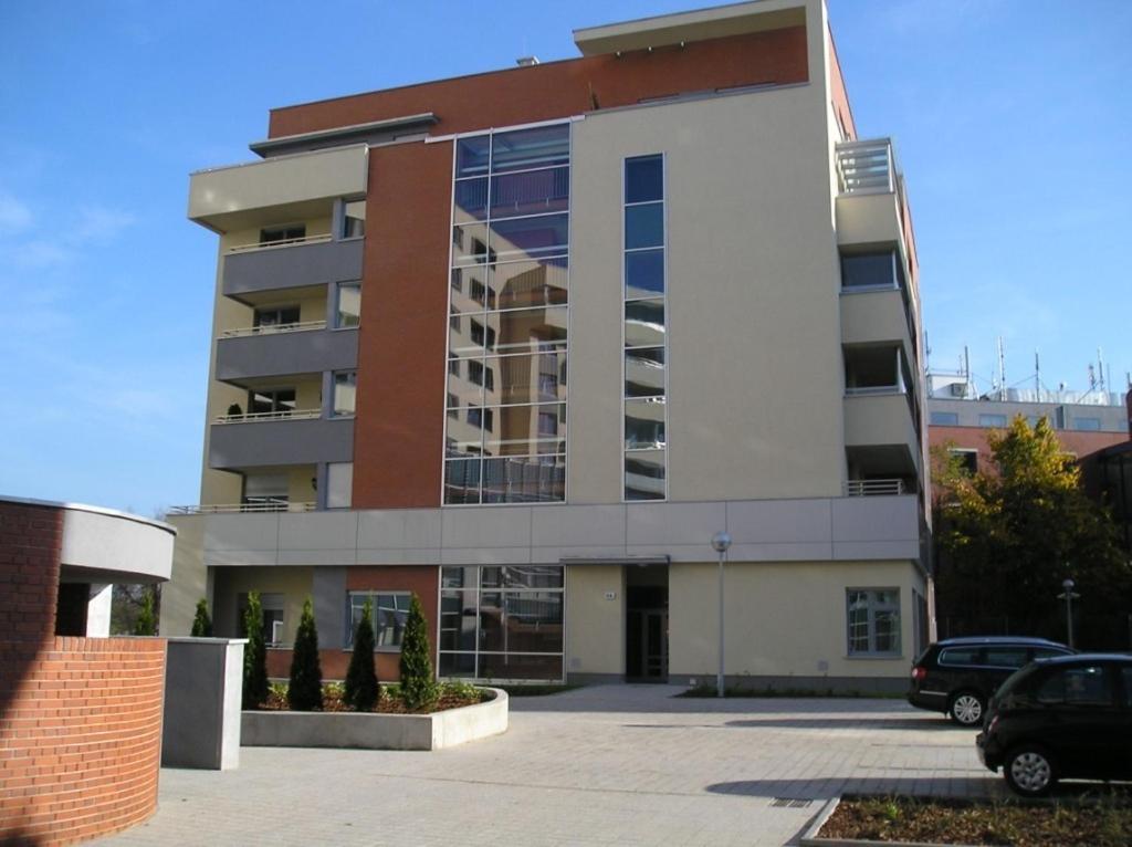 Budova, v ktorej sa apartmán nachádza