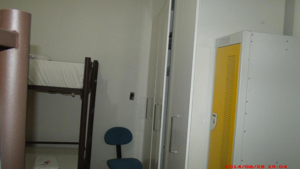 Hotel Pousada Clínicas Valente - 4床位女性宿舍间的床位 - 带内部浴室