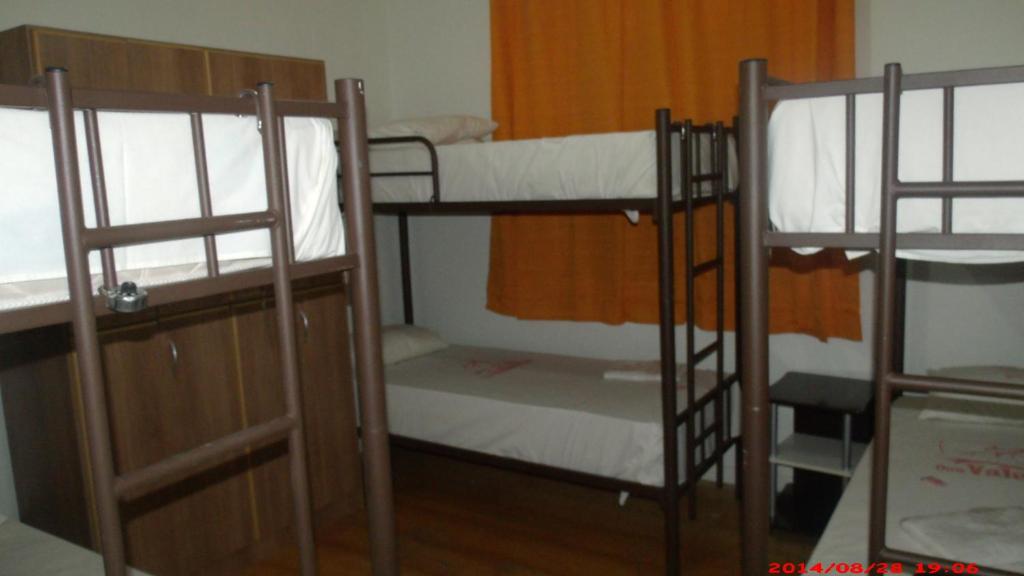 Hotel Pousada Clínicas Valente - Cama En Habitación Compartida De 4 Camas
