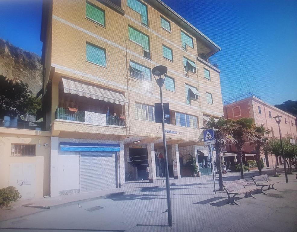 The building in which Az apartmant is located