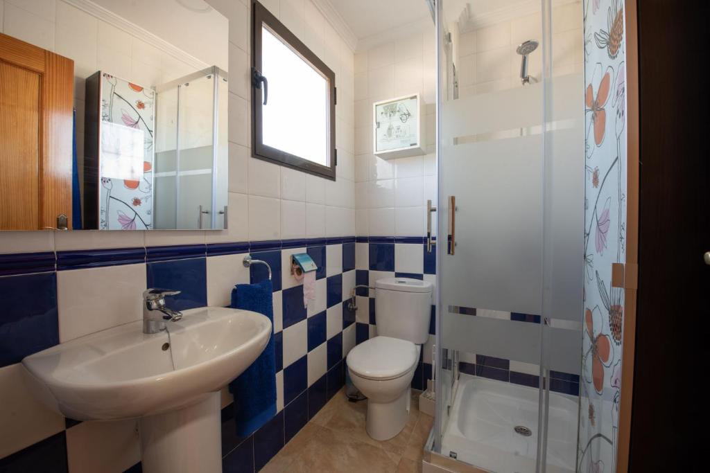 A bathroom at Holiday beach Gran Alacant