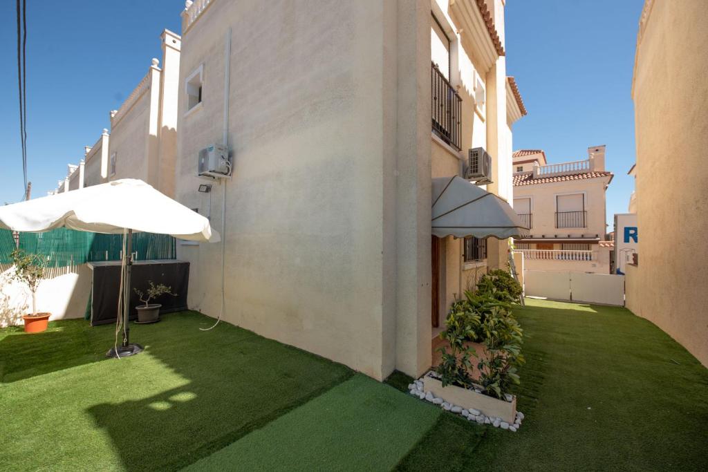 Holiday beach Gran Alacant, Santa Pola – Bijgewerkte prijzen 2023