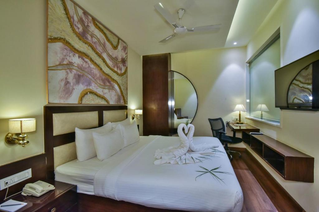 Hotel BR Grand With Nimo Club Amritsar -5 Mint From Golden Temple - 行政套房