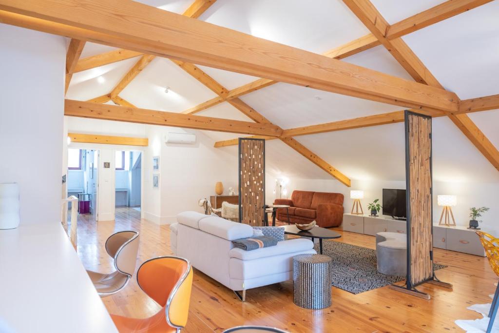Tomas Loft