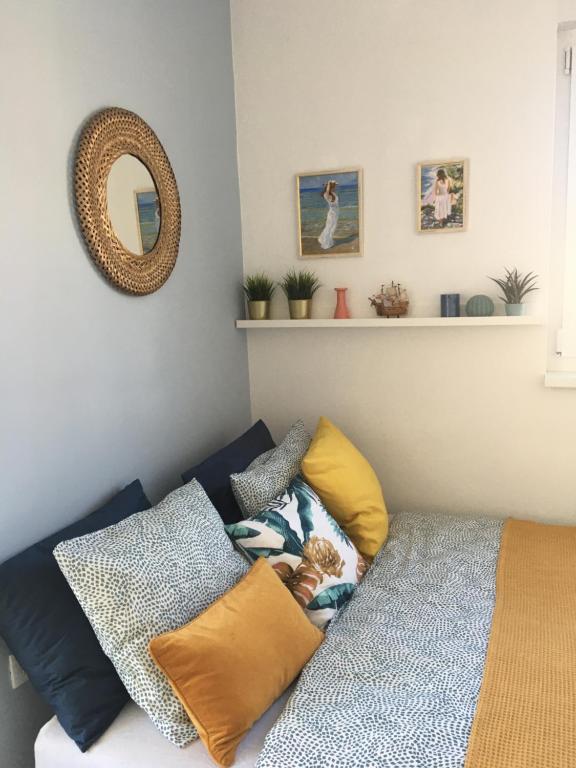 Łóżko lub łóżka w pokoju w obiekcie Apartment Ivetka