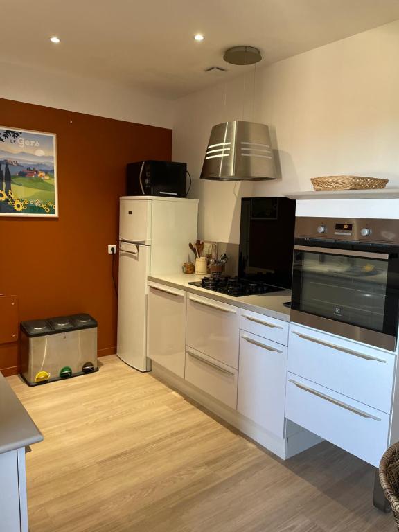 Kuchyň nebo kuchyňský kout v ubytování Chez Brunet chambres d'hôtes et gîte