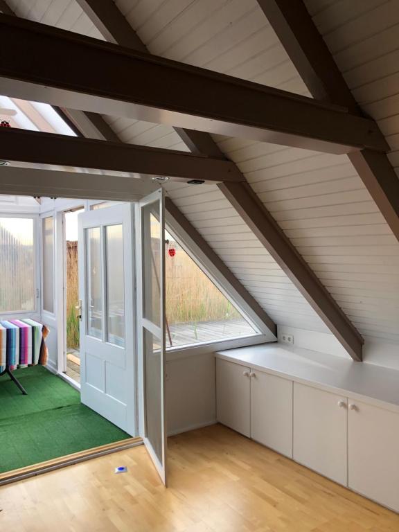Fotografie z fotogalerie ubytování Seehütte Neusiedlersee - Pfahlbau Waterfront 1 v destinaci Rust