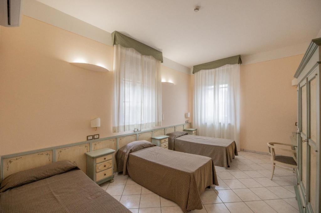 Villa Santa Margherita - Albergo - Standard Triple Room