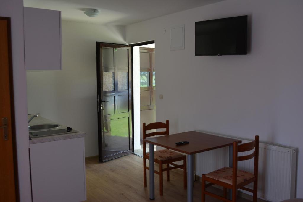 Kuchyň nebo kuchyňský kout v ubytování Guesthouse Andja