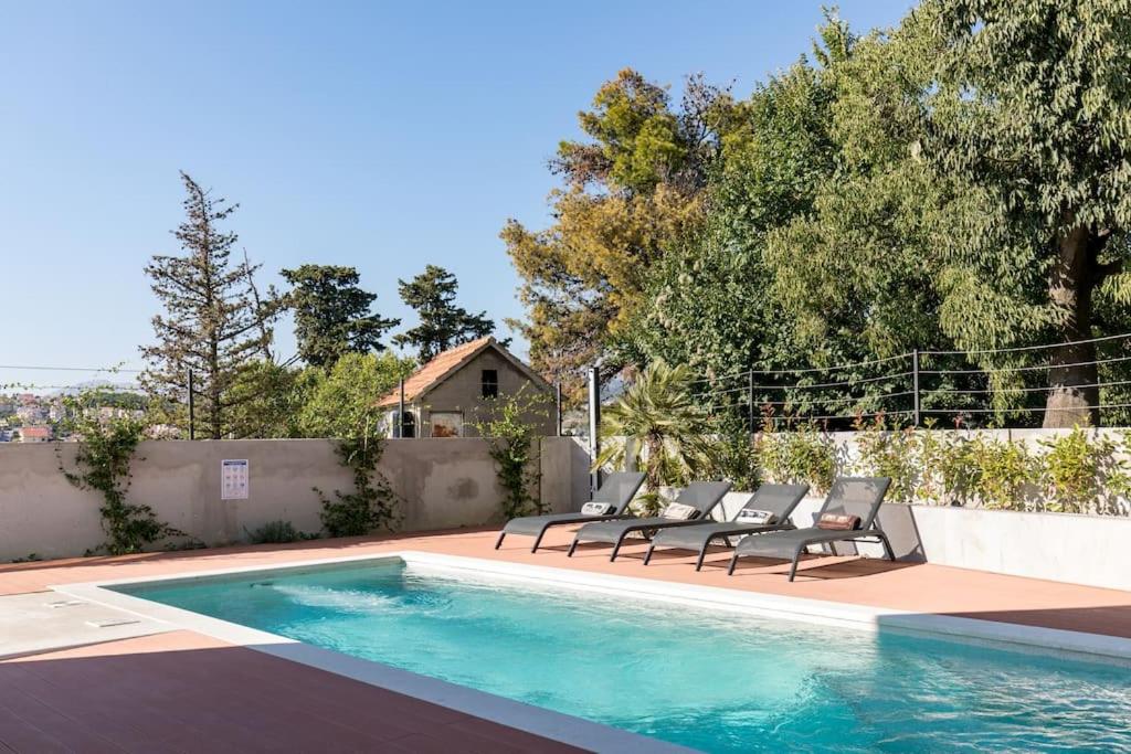Bazén v ubytování Quiet family Villa Anne, Podstrana nebo v jeho okolí