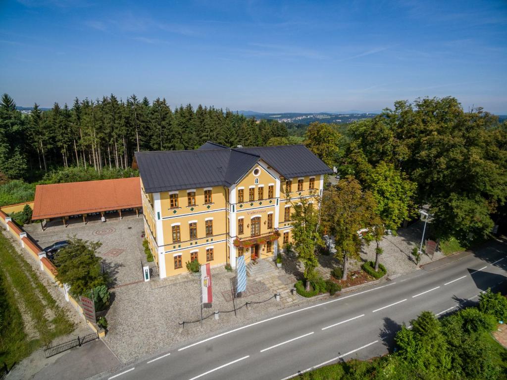 Hotel & Restaurant Waldschloss - 12