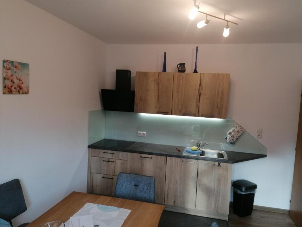 Kuchyň nebo kuchyňský kout v ubytování Ferienhaus Stoanerhof