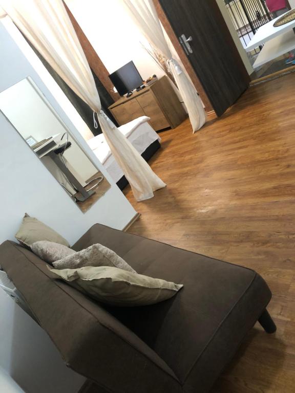 Postel nebo postele na pokoji v ubytování Luxury Apartments Zelny Trh 11