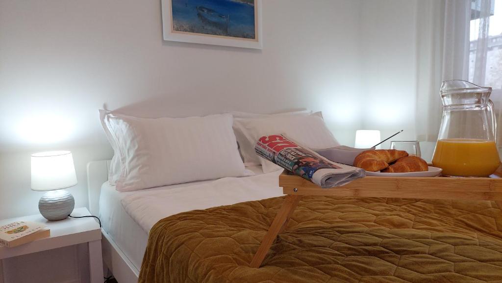Posteľ alebo postele v izbe v ubytovaní APARTMAN MARIO - ARENA ZAGREB