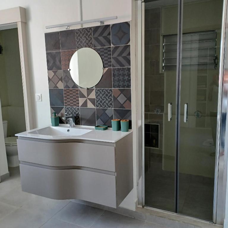 Bagno di Maison de vacances les pieds dans l'eau