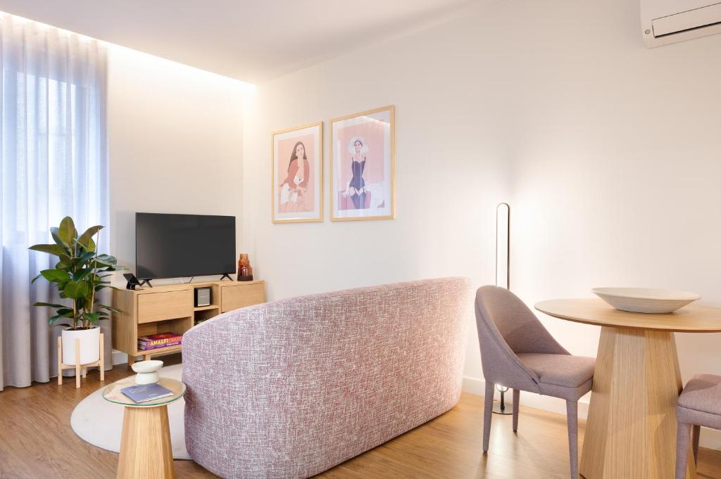 Catarina Serviced Apartments - Apartment With Pateo View