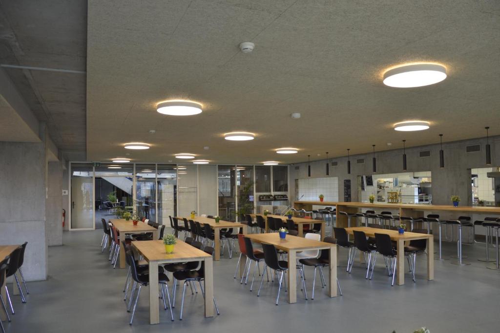 Lausanne Youth Hostel Jeunotel - Resim 13