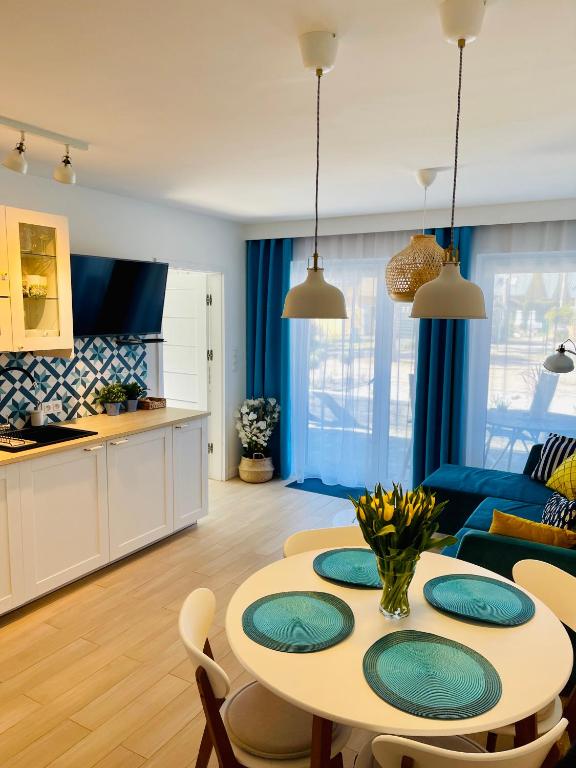 Kuchnia lub aneks kuchenny w obiekcie Apartament Baltic A8 Pobierowo