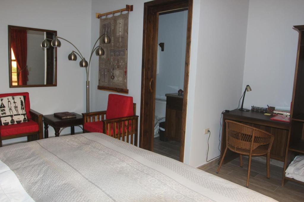 El Ocaso oceanfront apartment - Room De Deluxe King