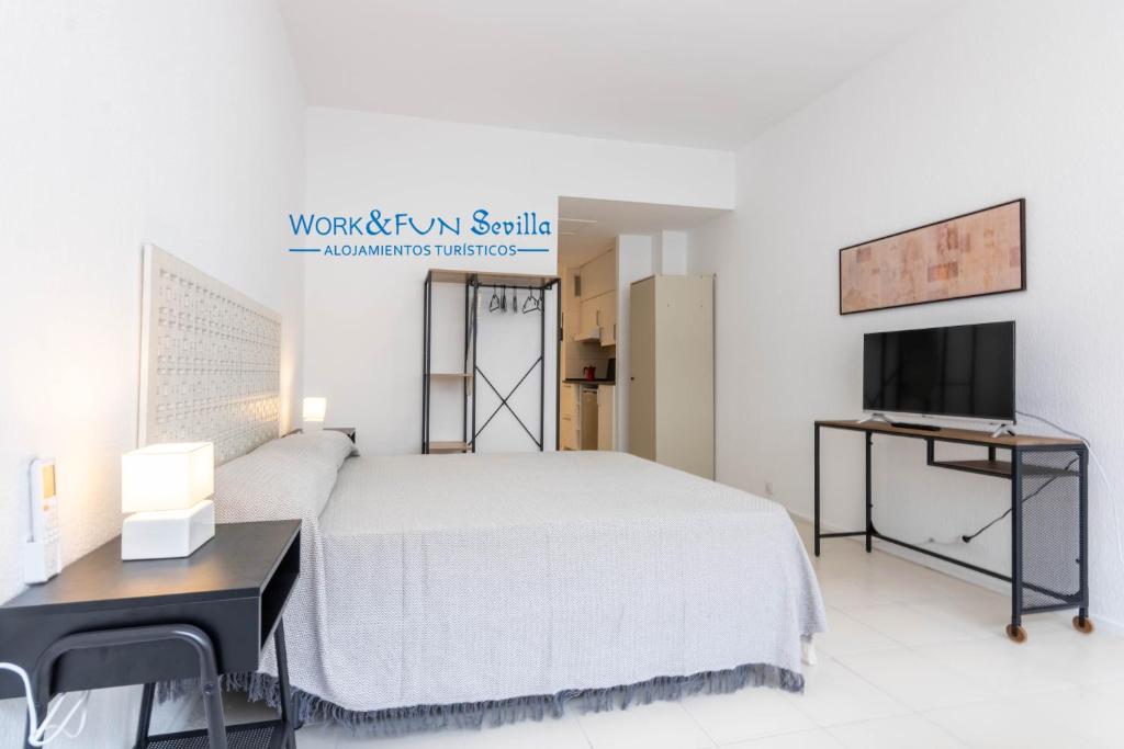 A television and/or entertainment centre at Apartamento Martin Villa