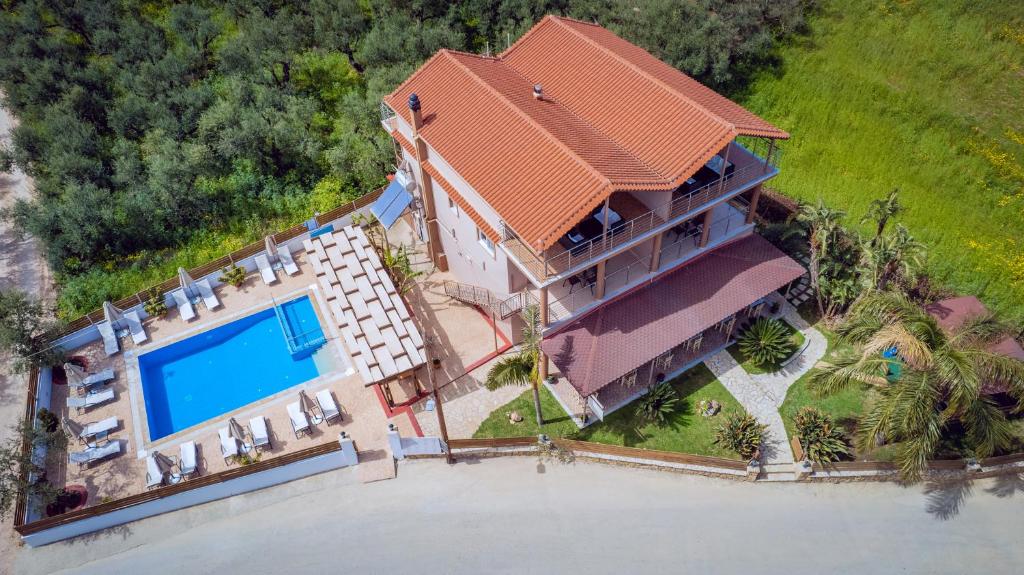 Bazén v ubytování Armonia Boutique Hotel nebo v jeho okolí