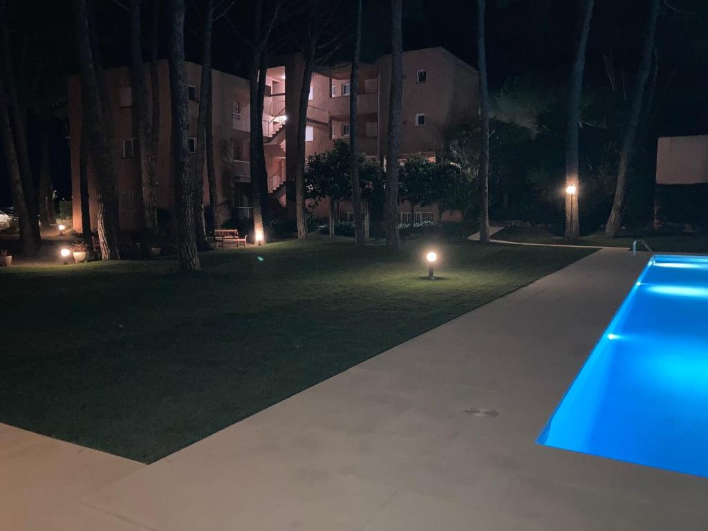 Bazén v ubytování Apartamento con WiFi y Aire acondicionado en Pals Playa nebo v jeho okolí