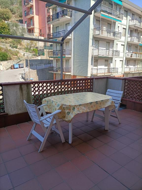 monolocale a un passo dal mare con parcheggio privato - Housity