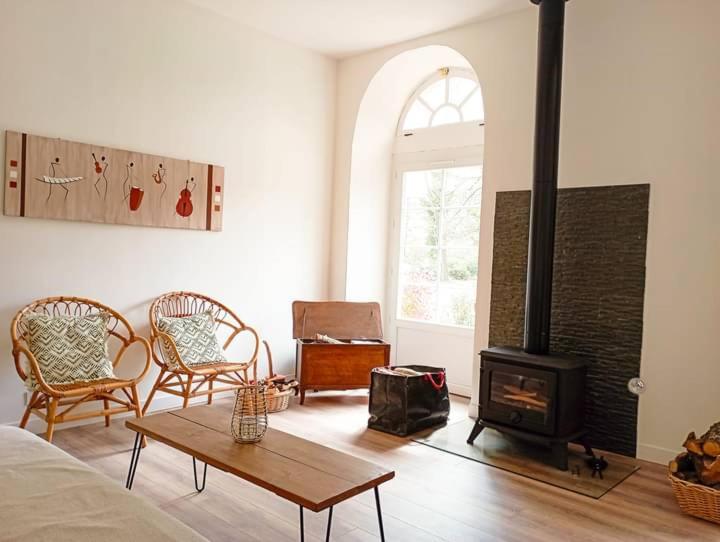 Gîte de l'orangerie du Château de la Bégude de Mazenc - Apartamento De Dos Dormitorios