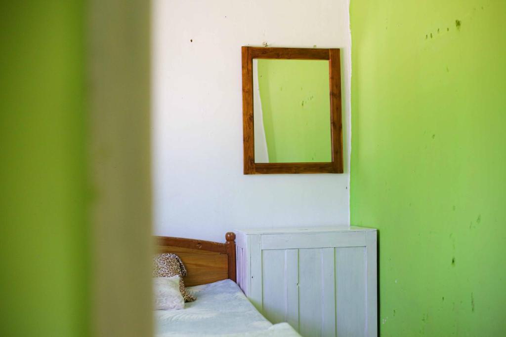 Postel nebo postele na pokoji v ubytování HOME HOSTEL ELLA private rooms only