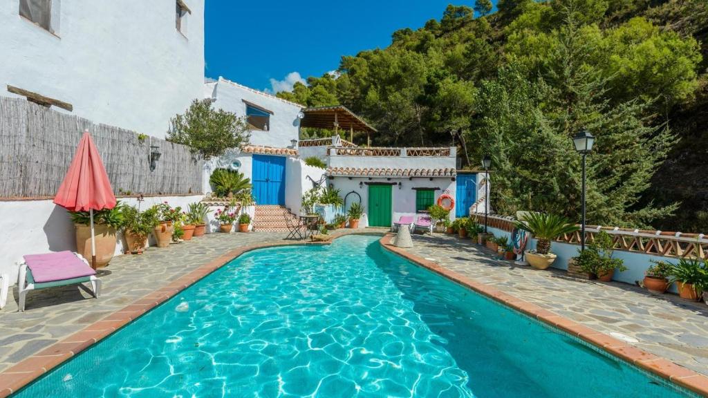 Bazén v ubytovaní Casa Tejeda Frigiliana by Ruralidays alebo v jeho blízkosti