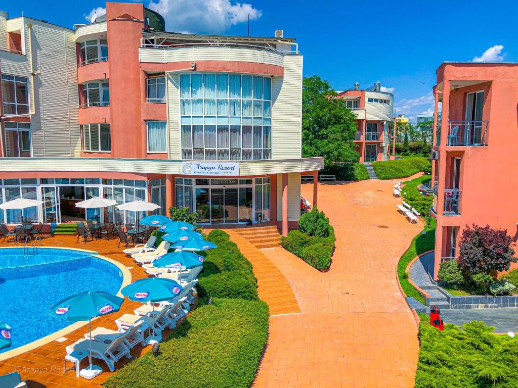 Bazén v ubytování Arapya Resort nebo v jeho okolí