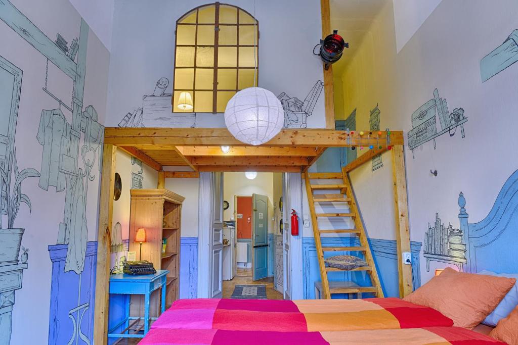 Lavender Circus Hostel, Doubles & Ensuites - Standard Apartment