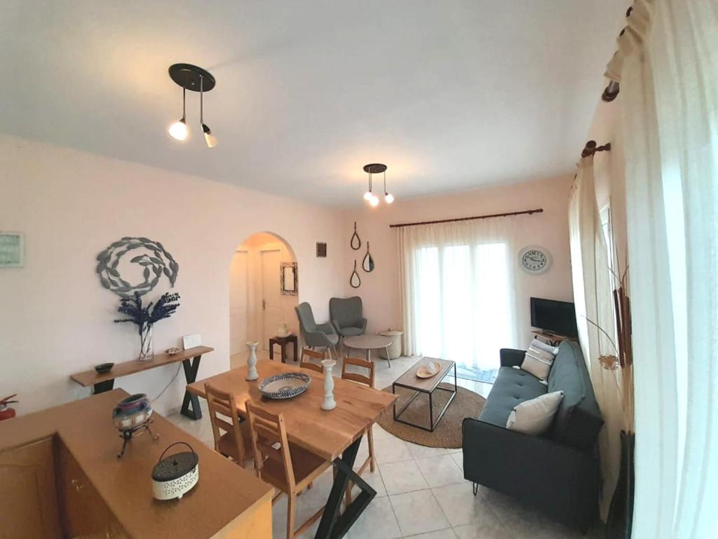A seating area at Villa Agrielia