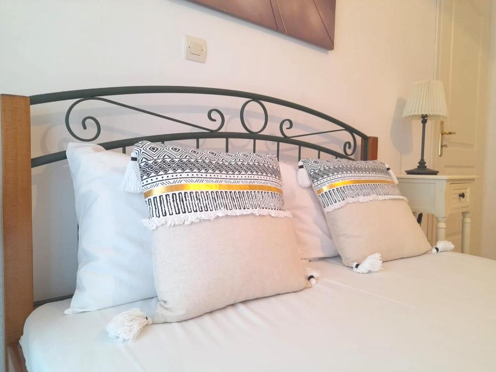 A bed or beds in a room at Villa Agrielia
